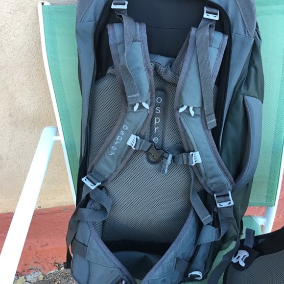 Osprey Farpoint 55 Backpack - Picture 7 of 10